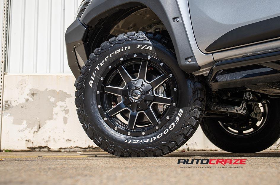 TOYOTA HILUX N80 4WD MAVERICK GLOSS BLACK MILLED ACCENTS